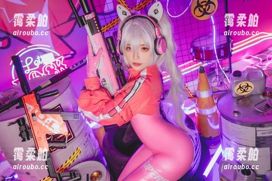Messie Huang Messie Huang修女图册:当传统遇上不羁的灵魂
